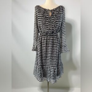 Diane Von Furstenberg Simonia Silk Black and White Ruffled Tiered Dress Size 6